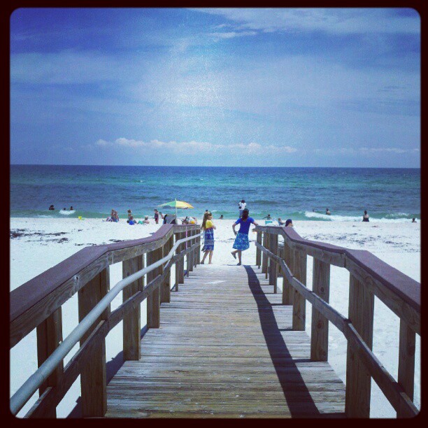 601670_4219070240753_428945267_n P'cola beach