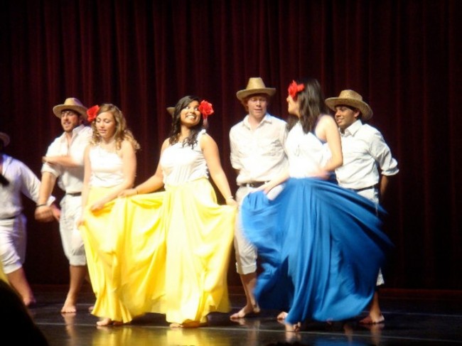 Cafe Con Leche: Cumbia y Mapale